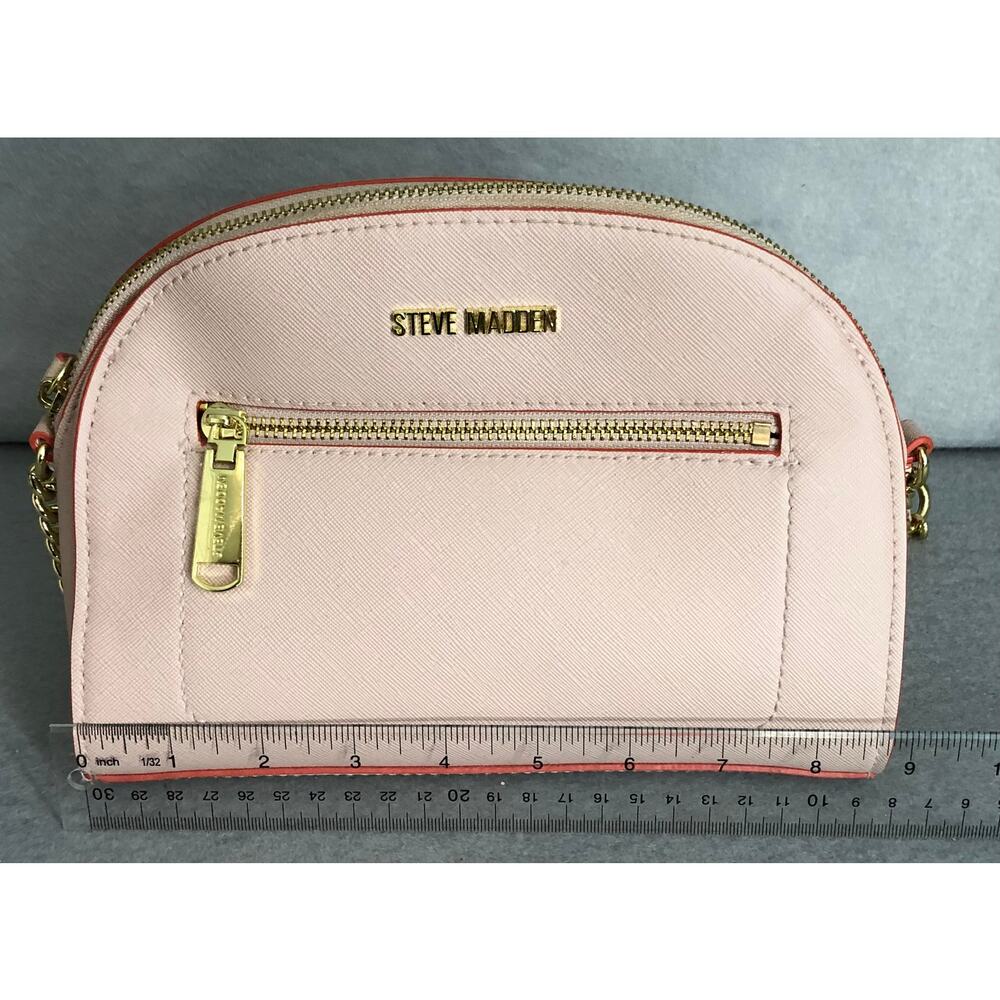 Steve Madden Light Pink Purse w/ Gold Chain Purse Strap - Picture 5 of 8